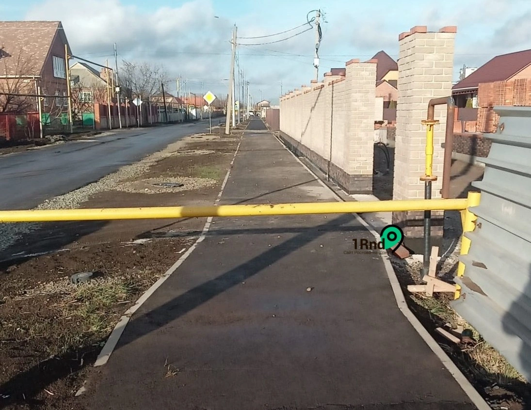 тротуар на улице Радужной в Целине тротуар на улице Радужной в Целине