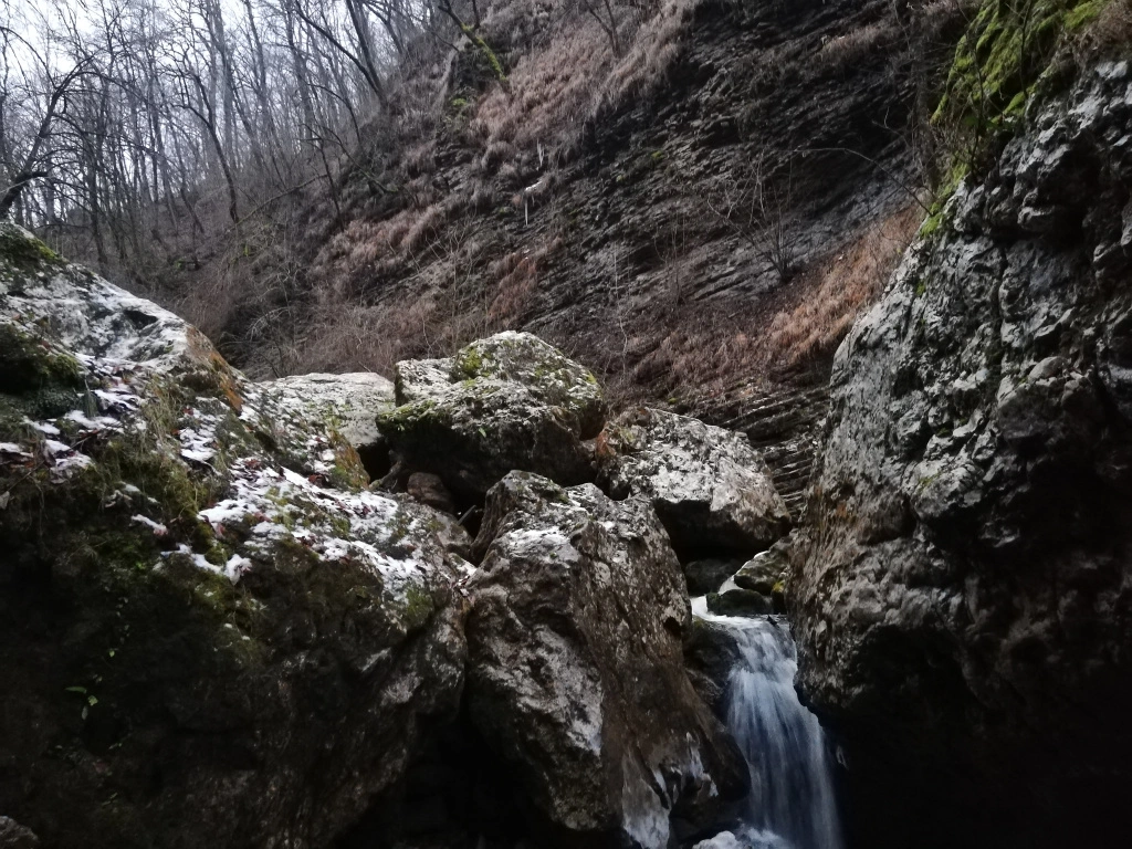 1rnd водопады.jpg 1rnd водопады.jpg