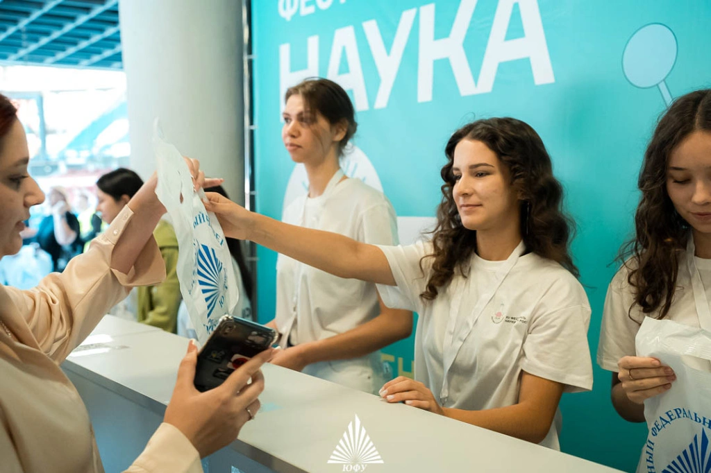 TIA03058.jpg TIA03058.jpg