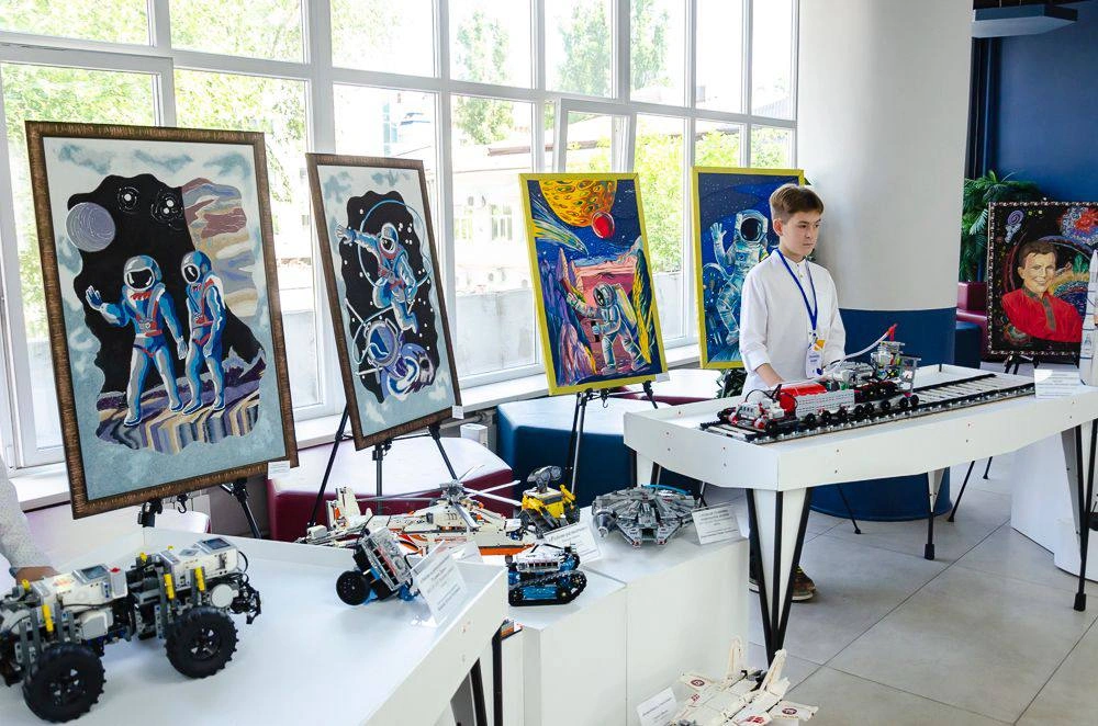 Праздник в Дворце творчества детей и молодежи Праздник в Дворце творчества детей и молодежи