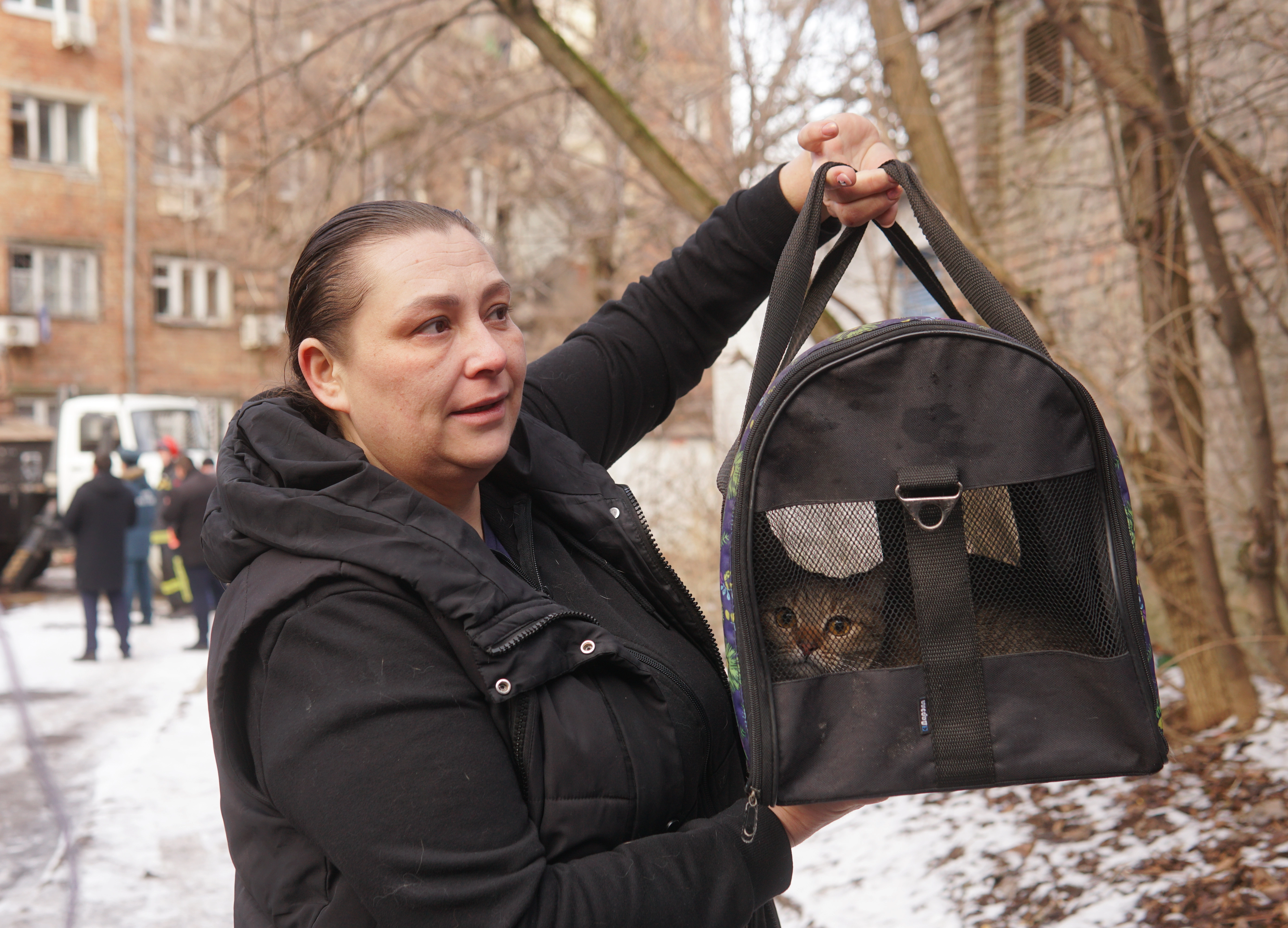 Татьяна Макарова со спасенной кошкой DSC05122.jpg