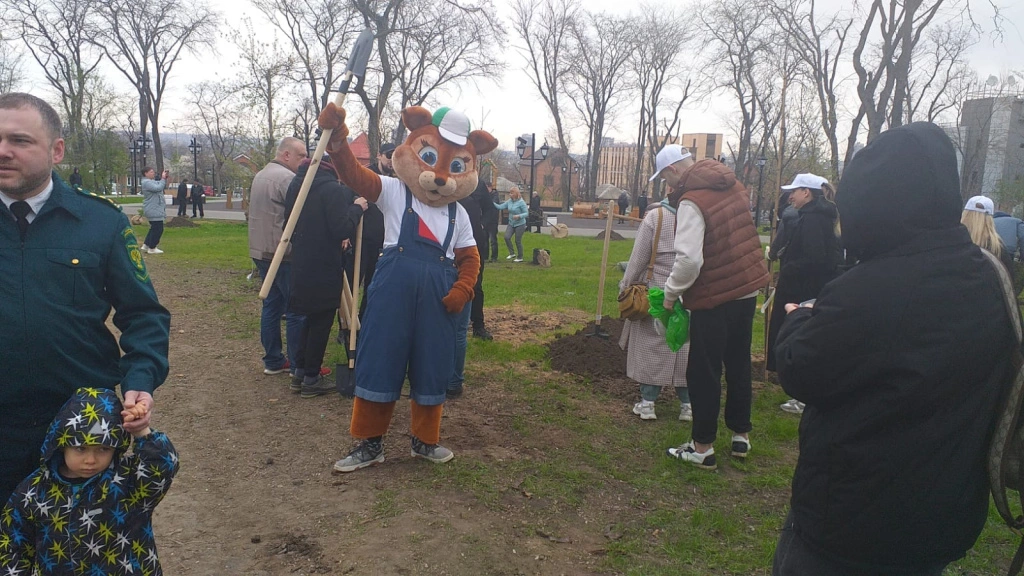 СкверБелка.jpg СкверБелка.jpg