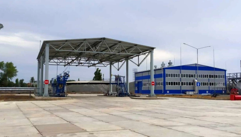 Нефтезавод (1).jpeg Нефтезавод (1).jpeg