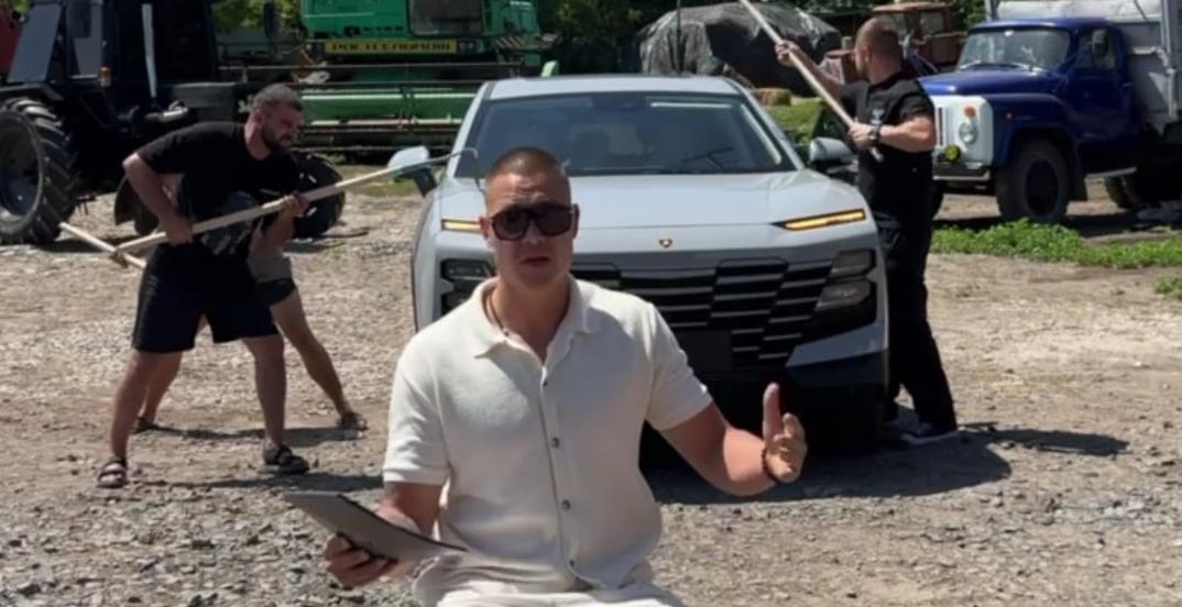 
                     Ростовский каскадёр разбил поддельный Lamborghini за 42 миллиона рублей 
                