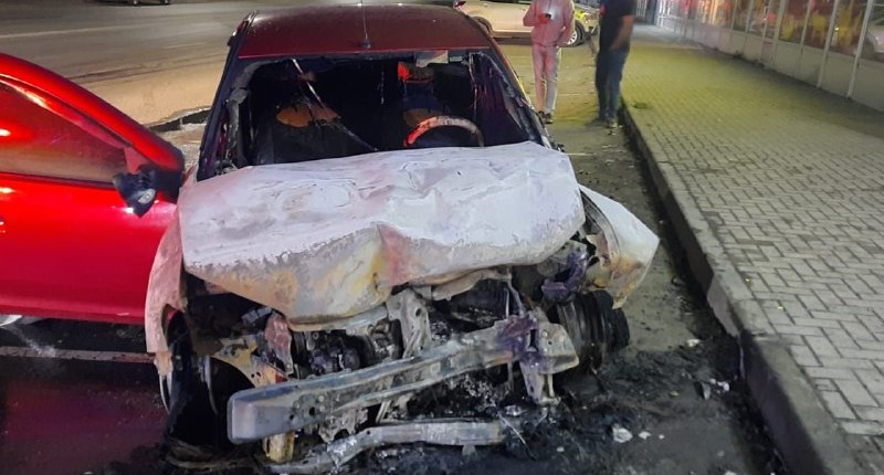 
                     В Ростовской области водитель сгорел заживо после тройного ДТП 
                