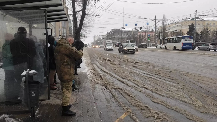 Фото: мокрый снег в Ростове \\ кадр 1rnd.ru