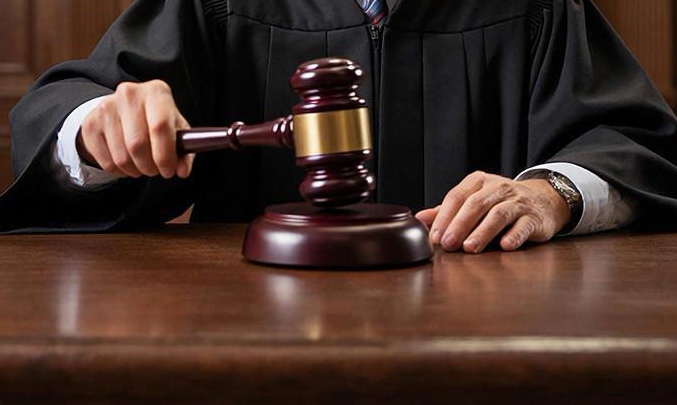 Более 14 лет колонии на двоих: в Ростовской области бывшие полицейский и сотрудница суда осуждены за коррупцию