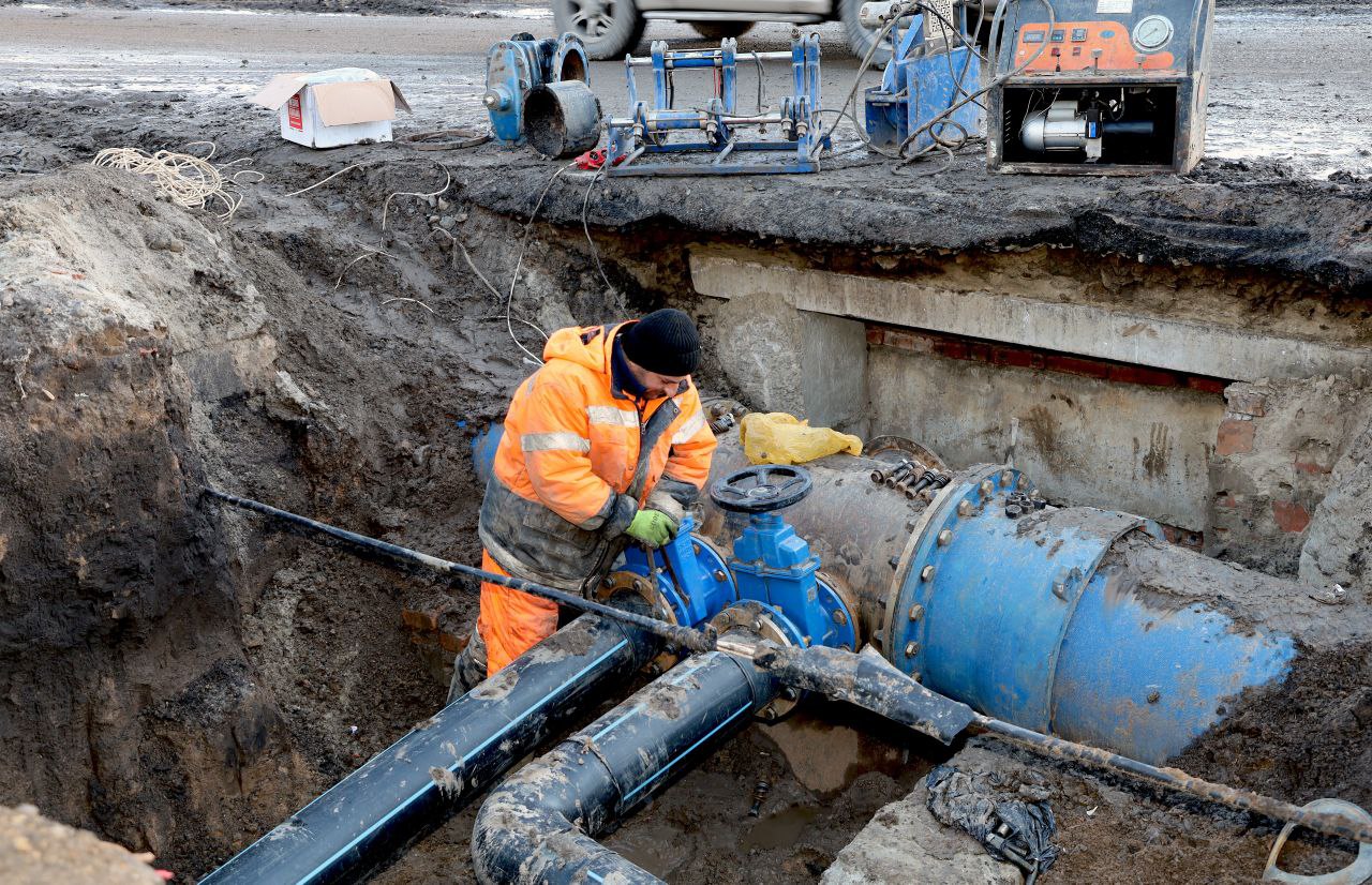 В Ростове и Таганроге возникли проблемы с водой из-за аварий 4 декабря