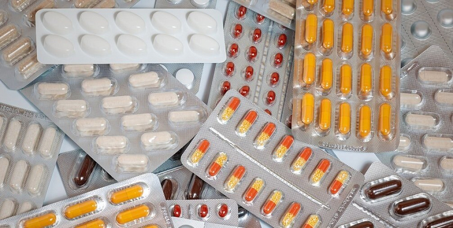 Фото: аптека в Аксае продала психоактивное лекарство по рецепту "из будущего" // фото из публикаций 1rnd