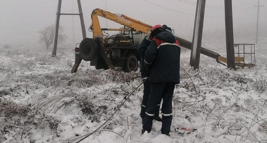 Фото: последствия ледяного дождя в Гуково, кадр ТГ