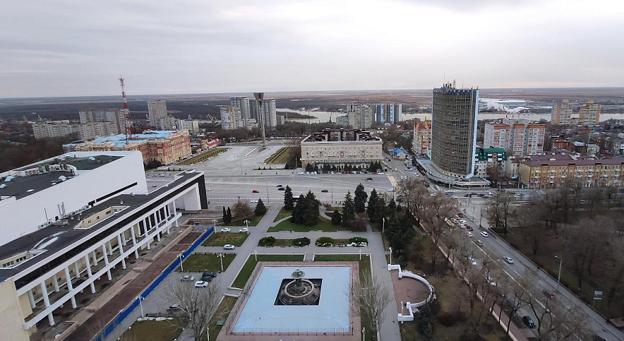 Фото: зимняя панорама Театральной площади, кадр из архива 1rnd