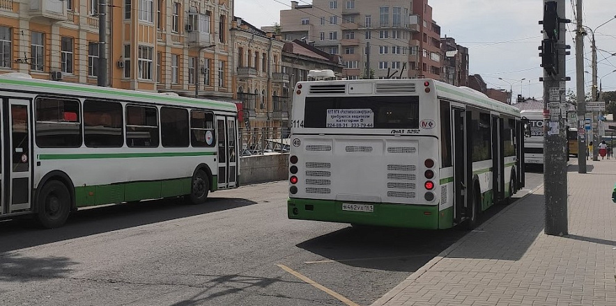 Фото: Автобусы на западном развороте в Ростове, кадр 1rnd