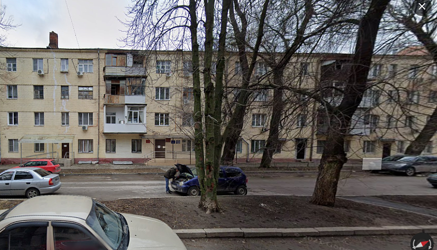 Фото: дом на ул. Ильича, 42/25 // фото - скриншот из Google Maps