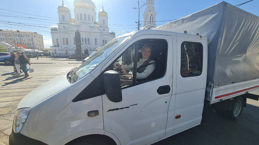 Фото: автомобиль, который подарили члены Общественной палаты города Ростова-на-Дону совместно с представителями городского бизнеса.