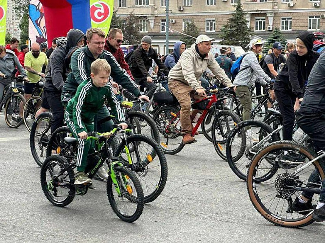Фото: В Ростове 7 тысяч велосипедистов поучаствовали в велопараде, фото - сайт ростовской мэрии